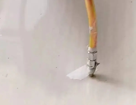 蒙城瓷砖空鼓维修公司专业解答在瓷砖铺贴过程中，如果使用的砂料过粗（如全部使用了粗砂），可能会导致以下问题